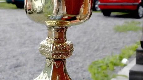 TILLBAKA. Nattvardskalken tillvekad av guldsmeden Måns på 1600-talet i Roknäs hittades efter efterlysning i Piteå stads kyrka. Nu har byborna fått se dyrgripen  som tillverkades i byn för nästan 400 år sedan. Foto: Stina Brolin Bergman