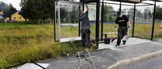 Busskurer förstörda - igen