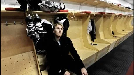 TOMT. Tommi Miettinen har stannat kvar hemma när övriga laget packat och åkt till Ängelholm för match mot Rögle. Foto: ROLAND S LUNDSTRÖM