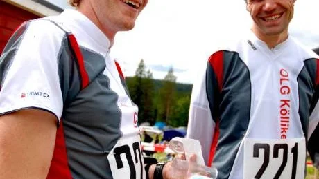 Inga snår. Severin Oeschger och Michael Lehmann från Schweiz älskade skogen i Kronogård. "I Schweiz är det bara snår", säger Severin Oeschger från klubben OLG Kölliken. Foto: JOEL GUSTAFSSON