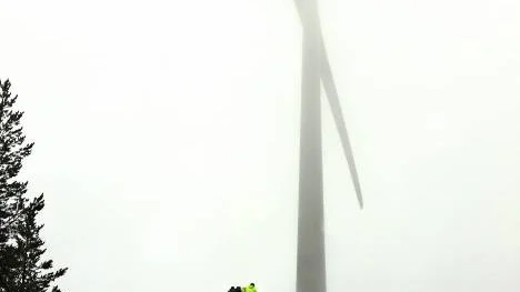 Trots finanskris och försvagad krona lever markbygdsprojektet vidare. I höst kommer ytterligare 10 vindkraftverk till Dragaliden med två mycket stora verk som ger 6 megawatt vardera. (Arkivbild)