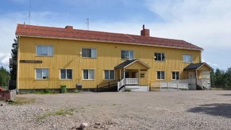 Hur blir det med gamla Nomadskolan, ska  den kallställas eller hyras ut?