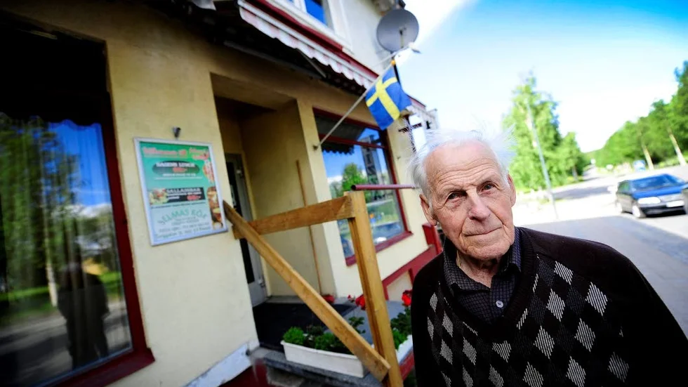 UPPRINNELSEN. I det här huset drev David Näslund, 91, en cykelhandel i många år. Det var också här som jakten startade på inbrottstjuven som i förlängningen ledde till ett polismord.