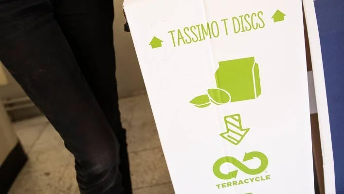 Kaffesamling. Kapslarna till kaffemaskiner har ingen naturlig plats inom sophanteringen men nu finns en insamlingsplats för återanvändning på Ica källan i Luleå.