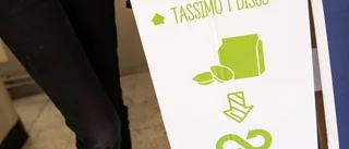 Kaffesopor samlas vid källan