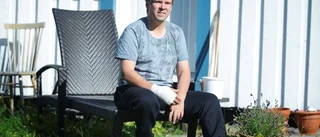 Fick vänta sex timmar på akut operation