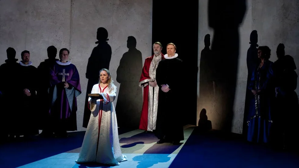 Efterlängtad opera. Thora Einarsdóttir spelar biskopsdottern Ragnheidur Brynjolfsdóttir i Gunnar Thórdarsons och Fridrik Erlingssons hyllade nya isländska opera Ragnheidur på Harpa.