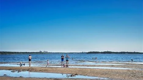 SEMESTERPARADIS. I värmen blomstrar länets turistnäring.