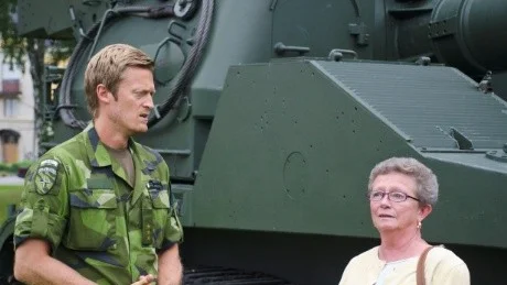 SNABBVISIT. Mikael Gärdström, anhörigofficer inom den svenska Afghanistanstyrkan, var i Boden för att uppdatera soldaternas familjemedlemmar och vänner om situationen. Lillemor Nilsson medverkade också vid mötet för att informera om Fredsbaskrarnas stödmöjligheter.