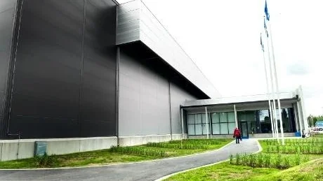 STORBYGGE. Nästa etapp i byggandet av Facebooks serverhall kommer att sysselsätta flera hundra personer.