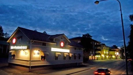 uppskjutet. Förhandlingarna om Ekfors har skjutits upp.