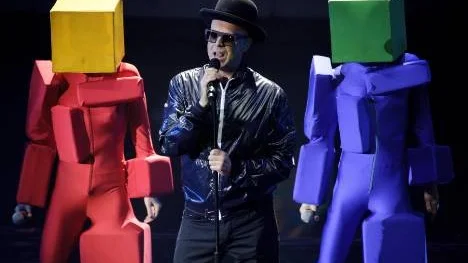 Neil Tennant, Pet shop boys.