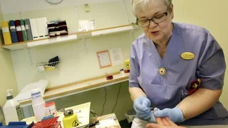 Diabetessköterskan Ann-Christin Bengtsson kollade blodsockret på de besökare som ville.