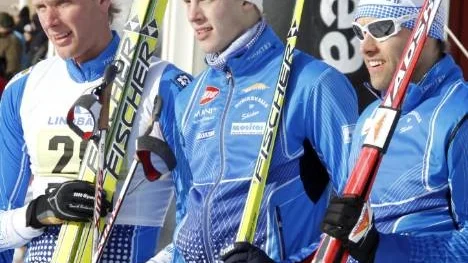 En historisk stafettseger för Hudiksvall genom Daniel Richardsson, Fredrik Jonsson och Jörgen Brink. Detv ar 74 år sedan senast Hudiksvall vann en SM-stafett och när det väl hönde var det med rekordstor segermarginal.