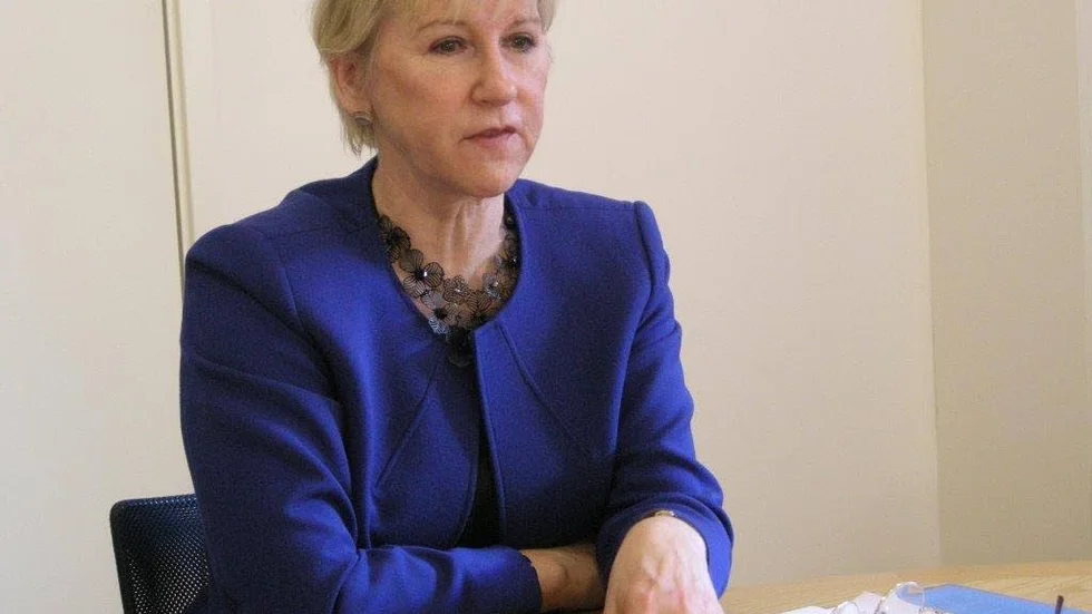 ORÄDD OCH AKTIV. ”Sveriges utrikespolitik ska i denna tid av både hopp och förtvivlan vara aktiv, orädd och konstruktiv”, sa utrikesminister Margot Wallström när hon träffade landets S-redaktörer 22 februari. Orden återfinns även i regeringens utrikespolitiska deklaration.