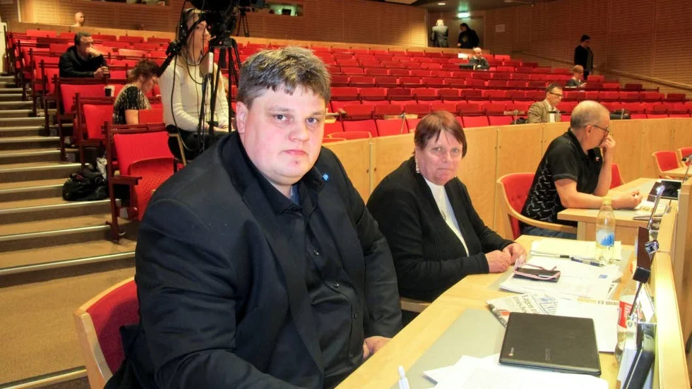 Ändrade sig. Mattias Häggblad och Susanne Ström (SD) ändrade sitt avslagsyttrande till att stödja förslaget om återremiss.