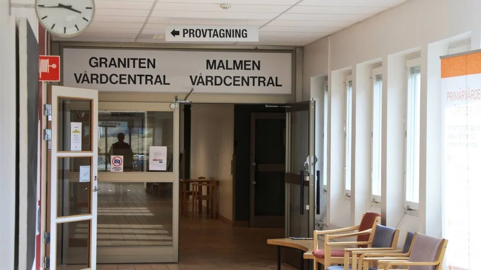 Stängs. En av hälsocentralerna som finns på Kiruna sjukhus ska stängas enligt besparingsplanen.