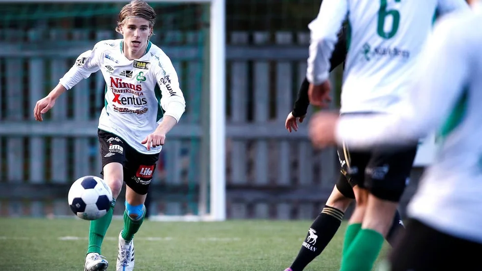 Knorr. Sebastian Sandlund skruvade in en snygg frispark för BAIK.