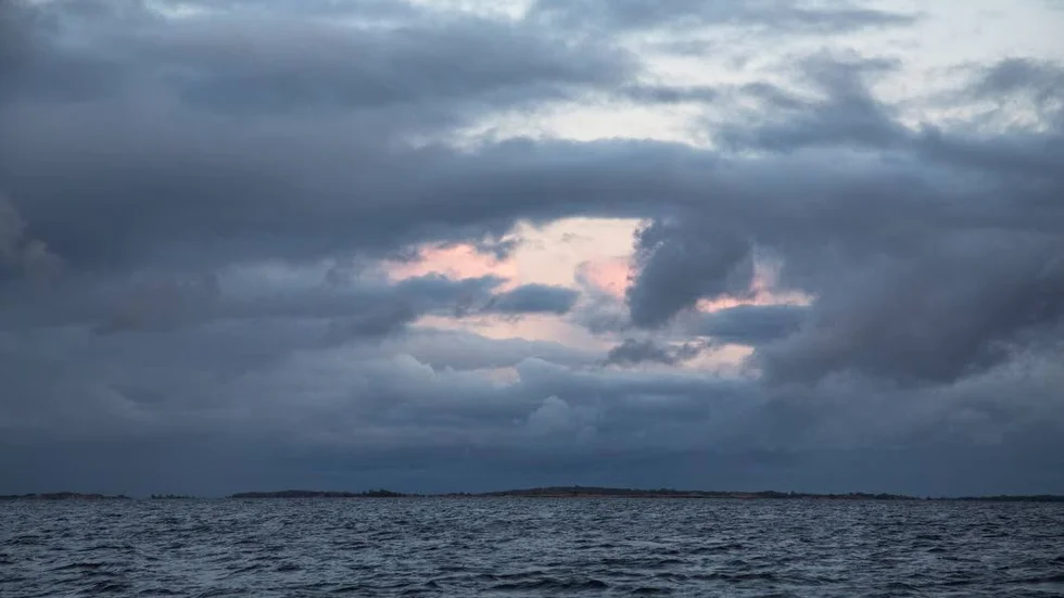 Onsdagen bjuder på en blandad kompott vädermässigt. Varma temperaturer men risk för kraftiga regnskurar i inland och fjälltrakterna.