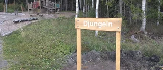 Nydöpta lekparker har fått skyltar
