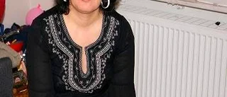 Hon stängde av kylen