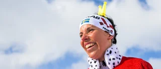 Stor fest i målfållan när Charlotte Kalla tog medalj i sitt sista lopp: "Vad har ni gjort"