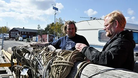 Magnus Lagerkvist och Björn Björebäck vid en av de gamla masterna.