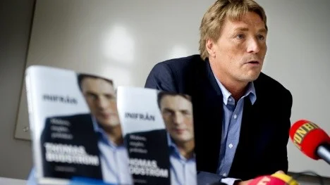 Forne S-politikern Thomas Bodström presenterar sin bok "Inifrån".