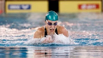 Jennie Johansson vann 50 m bröstsim.