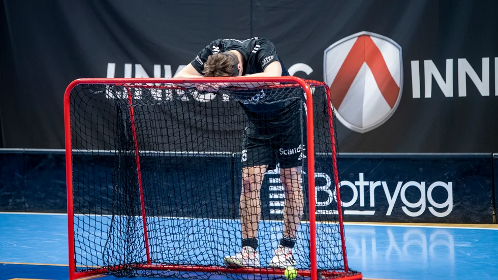 Oskar Hovlund inser att säsongen är över efter att Storvreta avgjort den femte kvartsfinalen i förlängning.