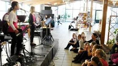 kulturskolan  *** Local Caption *** Kulturskolans konsert drog fullt hus i Bruksgymnasiet.