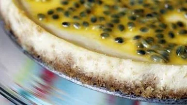 Smal cheesecake med passionsfrukt.
