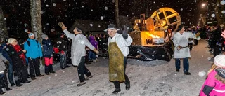 Knutmassofirande drog tusentals till Gimo