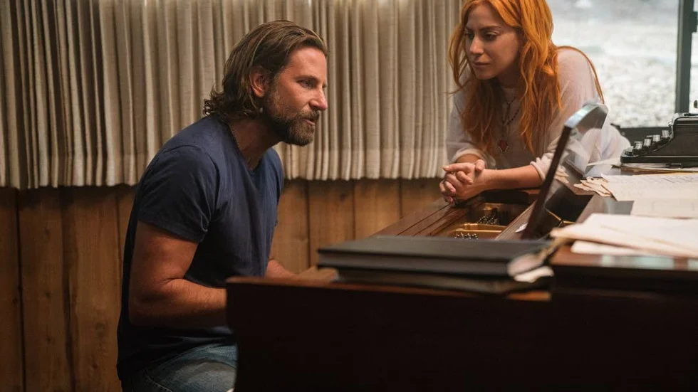 Bradley Cooper och Lady Gaga i ”A star is born”.
