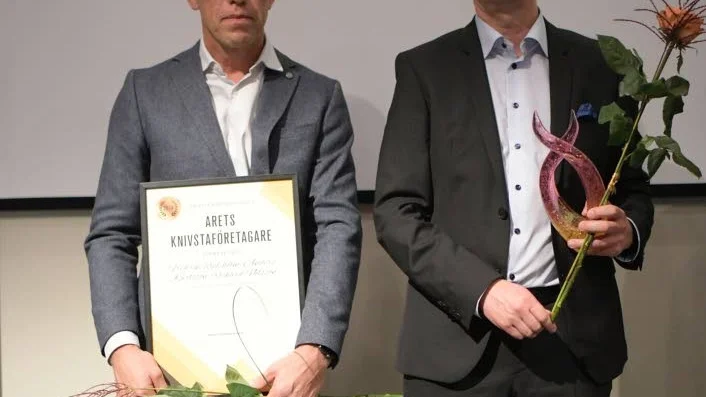 Rikard Nilsson och Anders Karlsson på Advantage Aviation Services Sweden AB som blev årets Knivstaföretagare.