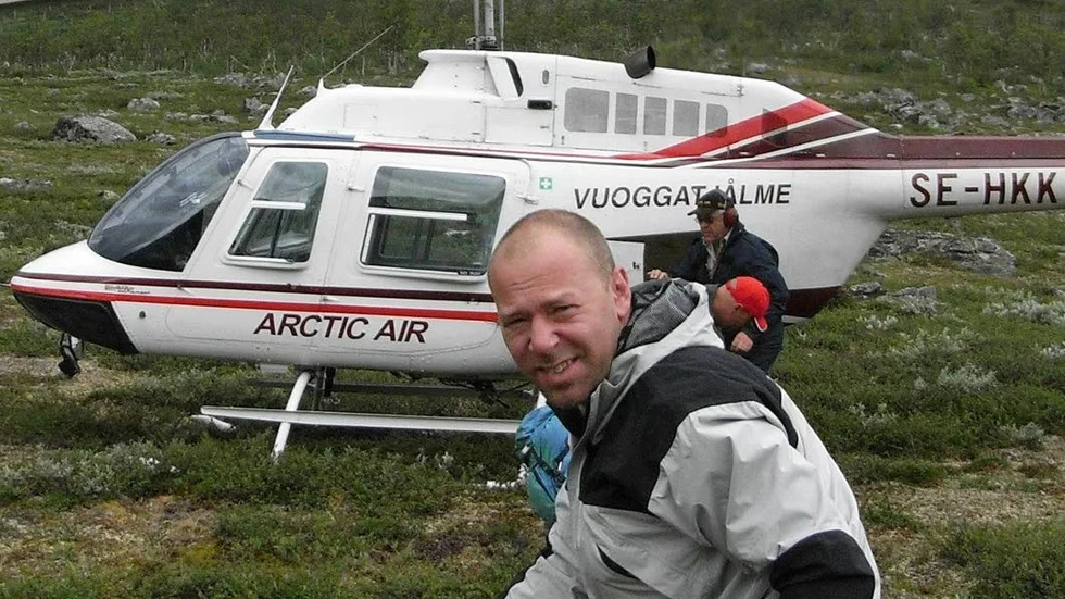 En borttappad kamera har fått sin ägare. Det är mannen på bilden, John Sjöström, som ägde den och som nu berättar historien om hur den försvann vid en fisketur.