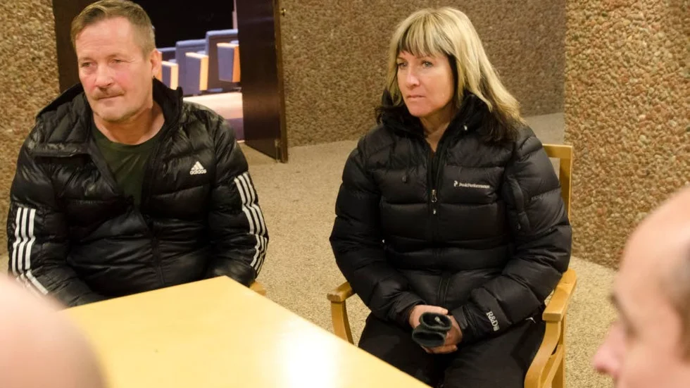 Glenn Kronwald och Carola Herrlin diskuterar inför Gruvfyrans medlemsmöte.