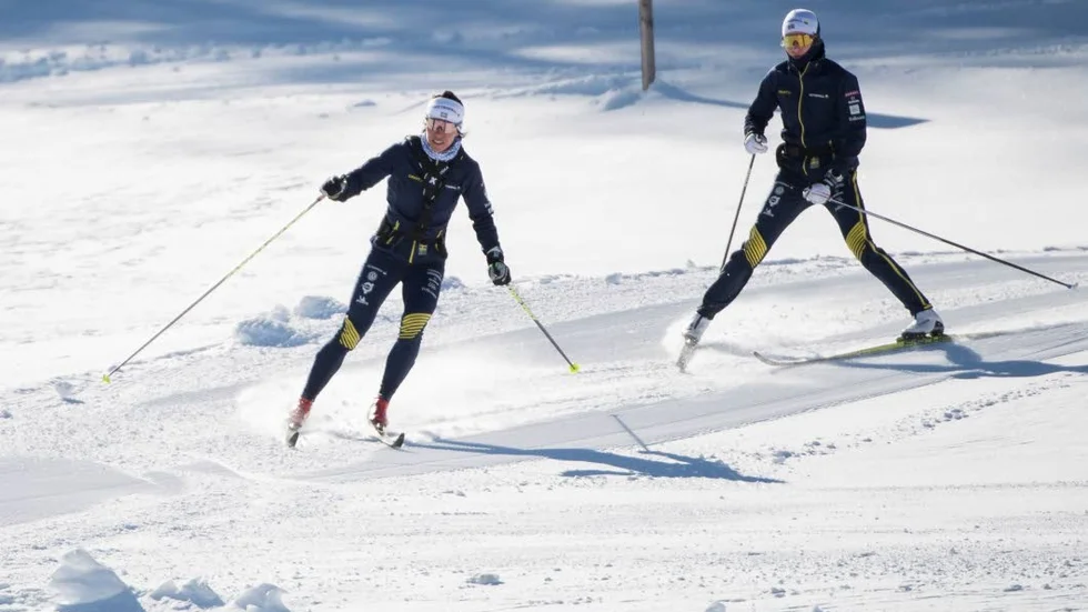 Charlotte Kalla tränar med Ebba Andersson i Seiser Alm inför VM.