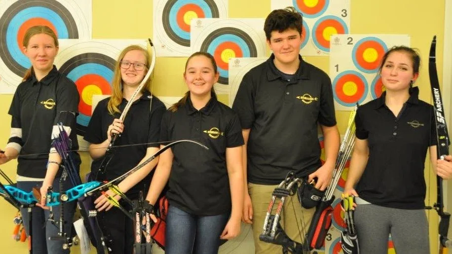 Talangfulla. Några av Sturarnas juniorer i bild. Från vänster: Anna Karlsson (14), Saga Sundbaum (14), Emma Lundmark (12), Elvin Lund (14) och Sara Liljeström (18).