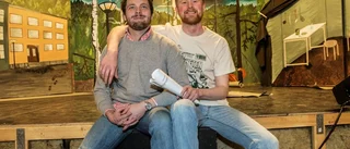 "Två ofärdiga uppsatser, men ett färdigt spex"