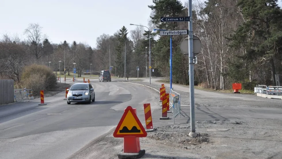Fritt. Trafiken flyter lättare vid Norbyvägen/Tryffelvägen sedan trafikljusen plockats bort under onsdagen.