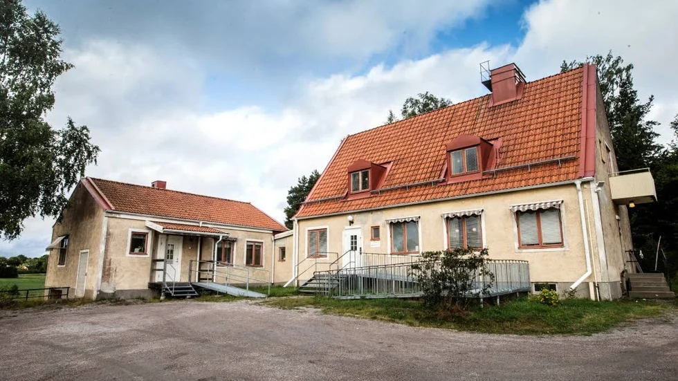 Fördörjning. Vårdcentralen i Knutby ska enligt tidigare besked ersättas av en nybyggd i Almunge.