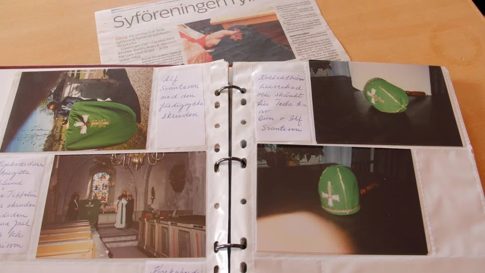 Alf Svanteson designade skruden och håven, syföreningen stod för hantverket. Tidningsartikeln är från 100-årsjubileet 2013.