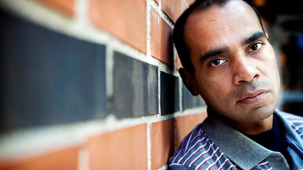 Poeten, författaren och journalisten Anisur Rahman slår ett slag för svensk – och uppländsk – poesi i Bangladesh och Sri Lanka.