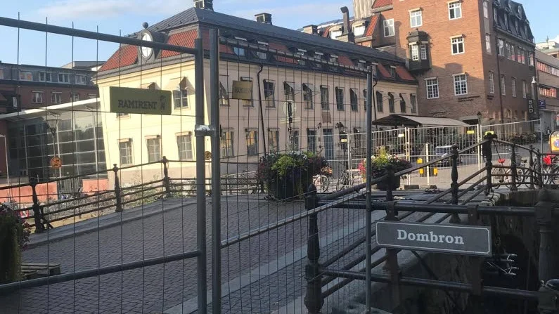 Dombron, som är Uppsalas äldst bevarade bro, är avstängd.