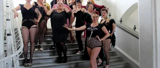 En glittrig lördag i burlesquens värld: "Det mest feministiska man kan göra" • TV: Burlesqueartistens bästa tips för att gå i högklackat