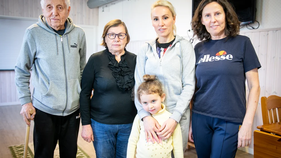 Ukrainska familjen är återsamlad i Roma, lång från kriget: Alexander Kurlov, Liliya Kurlova, Olena Kurlova med dottern Sasha och systern Olga Kurlova.