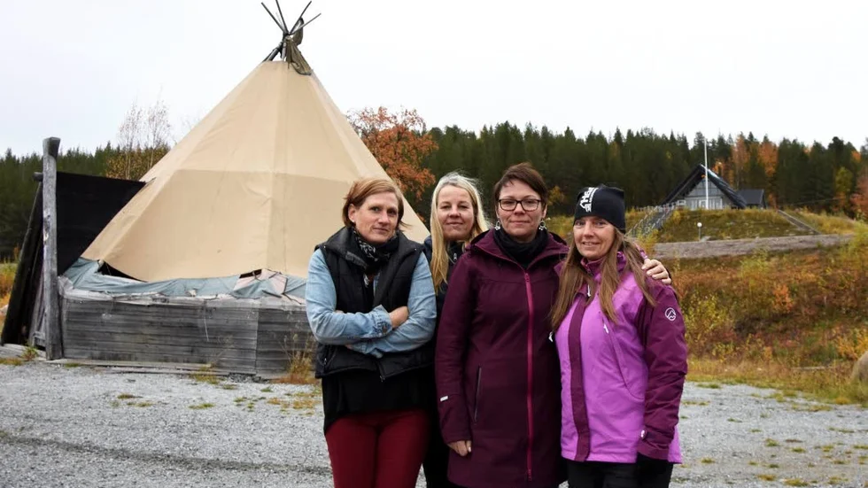 Camilla Andersson, Anna-Karin Sundberg, Kaisa Sandström och Annelie Eklöw ska arrangera en "lightversion" av extremloppet Ice Ultra. Starten för tävlingen är vid Polcirkeln, söder om Jokkmokk.