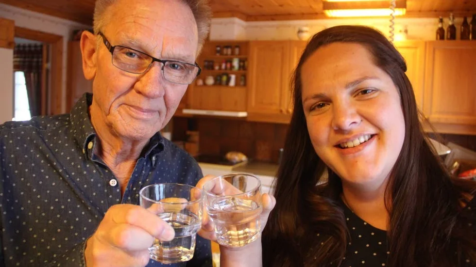 Möte. Therese Staff, kommunikatör vid Gästrike Vatten, bor själv i Skutskär. Hon träffar medborgaren Jan Lindholm och samtalar om planerna att Älvkarleby kommun och Gävle kommun ska samverka för en ny vattenproduktion.