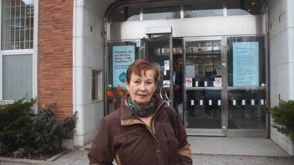Anja Kahlman är förbannad över att banken höjde avgiften från 50 till 150 kronor.